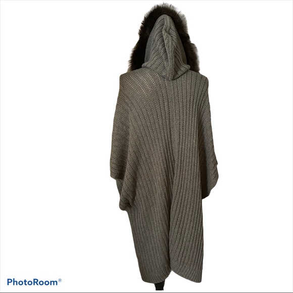 Banana Republic Fur Trimmed Hood Poncho XS - Picture 3 of 7